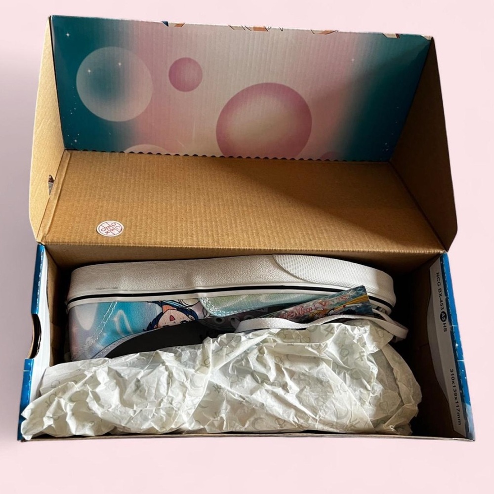 Vans Sailor Moon Trainers - Picture 6 of 7